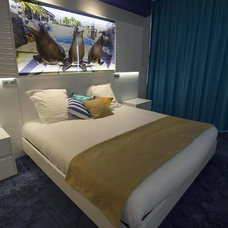 Marineland Hotel